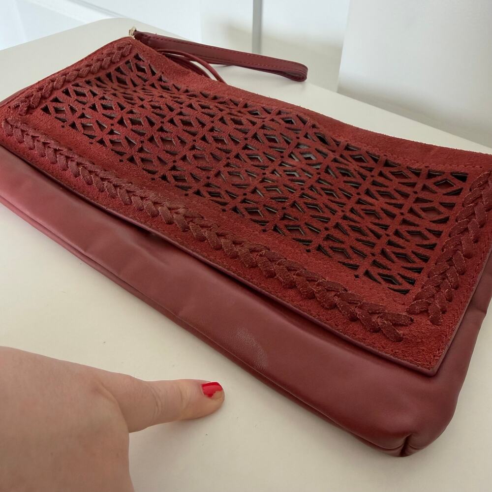 WHBM Red Boho Tassel Laser Cut Suede / Leather Clutch Wristlet Western Tassel - Picture 4 of 9